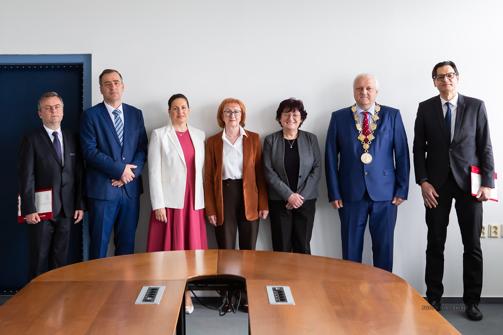 009 1dx 3142 20260423 1366575148